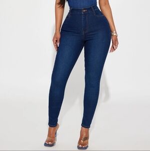 NWT High-waisted Skinny jeans